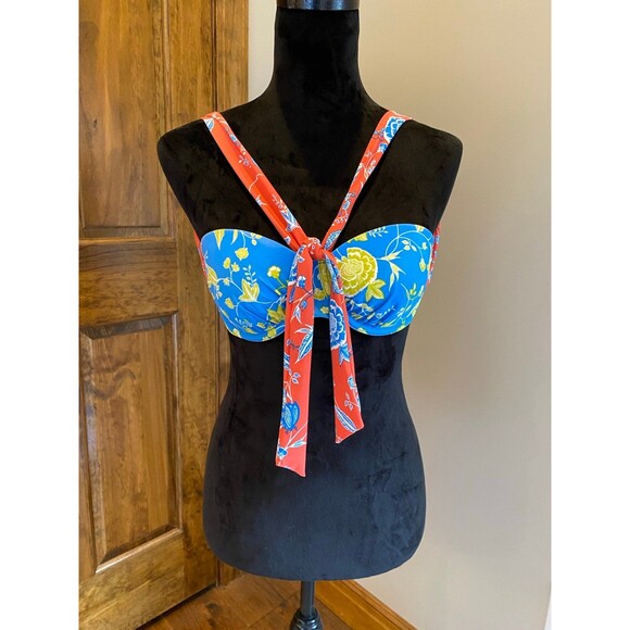 Lands End Size 8 Swimsuit Bikini Halter  Top for Beach Pool Cruise Vacation - Picture 3 of 5